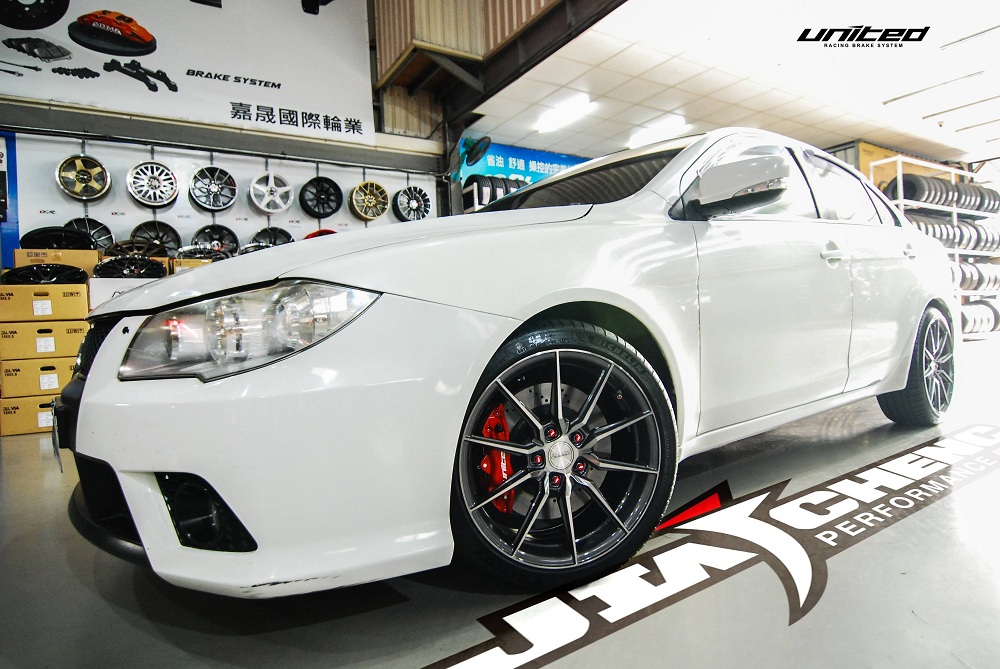 MISUBISHI FORTIS 安裝UNITED 前大四卡鉗+330mm一體單片式碟盤 | 聯結汽車有限公司 T&UNITED Racing.