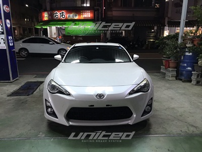 日本 TOYOTA 86 DBA-ZN6 外匯全車 | 聯結汽車有限公司 T&UNITED Racing.