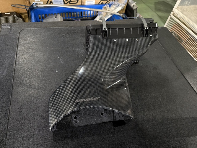 日本外匯 EVO10 Monster 絕版 碳纖維加大進氣集氣箱 | 聯結汽車有限公司 T&UNITED Racing.