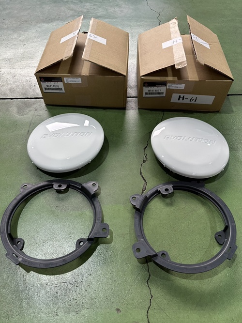 EVO-5  原廠前保桿霧燈蓋(白)-R+L