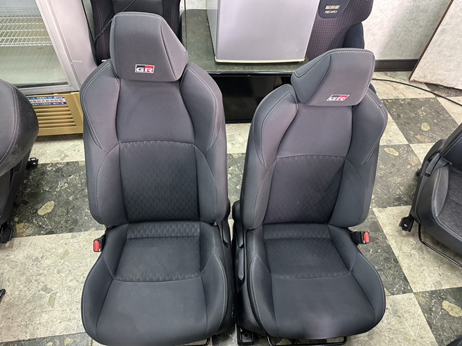日本外匯 TOYOTA GR 原廠前座椅 | 聯結汽車有限公司 T&UNITED Racing.